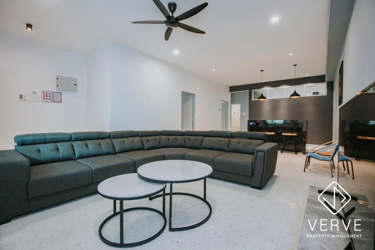 Lazy Private Club House By Verve Eech133 *