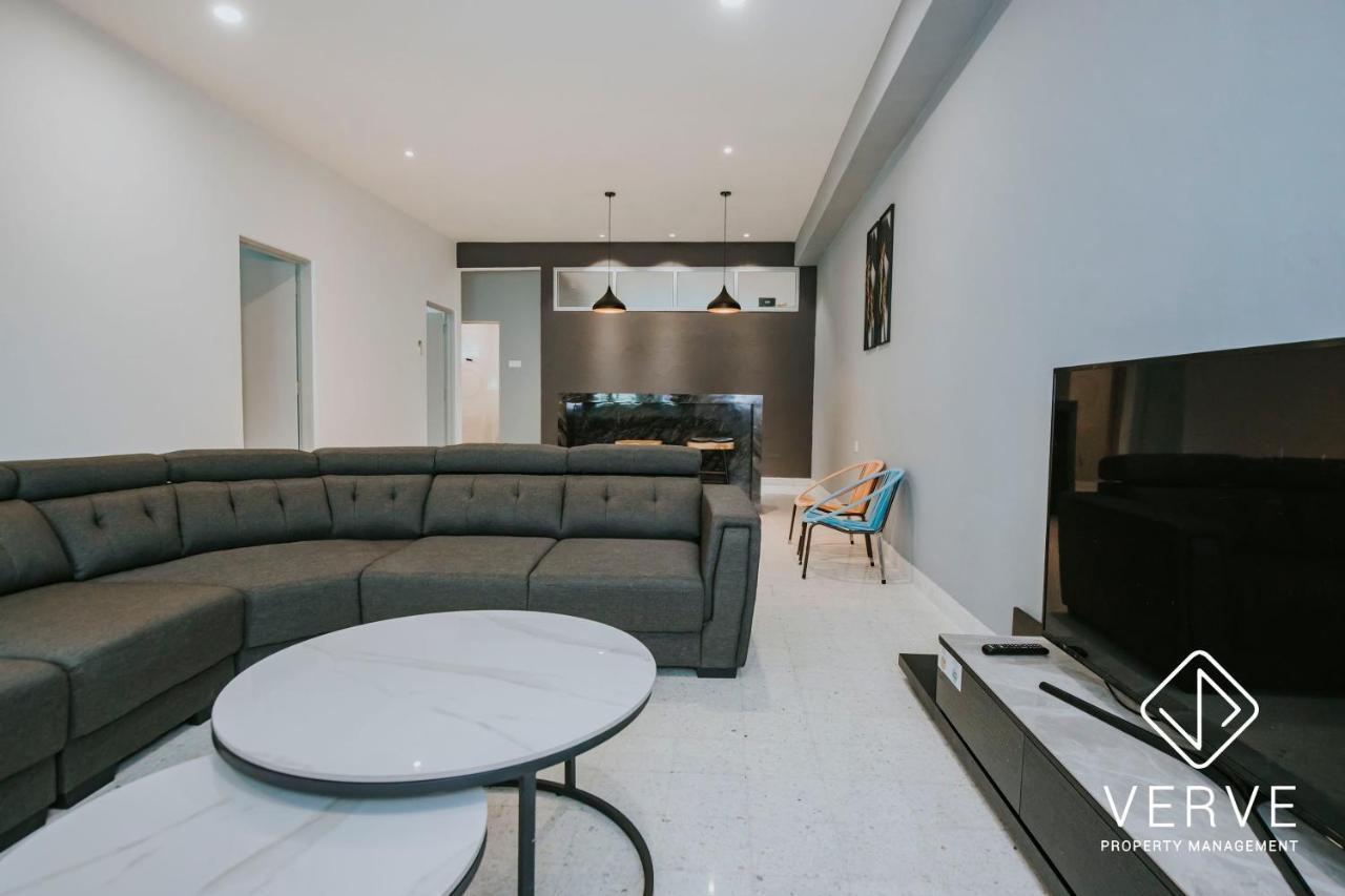 Rumah percutian Lazy Private Club House By Verve Eech133 *